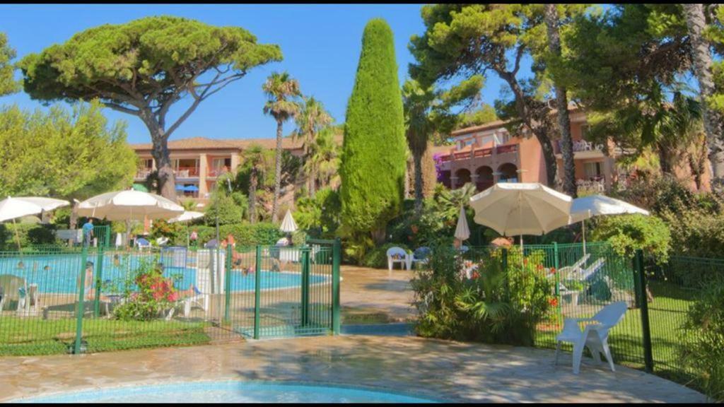 Apartment Entre Et Piscine